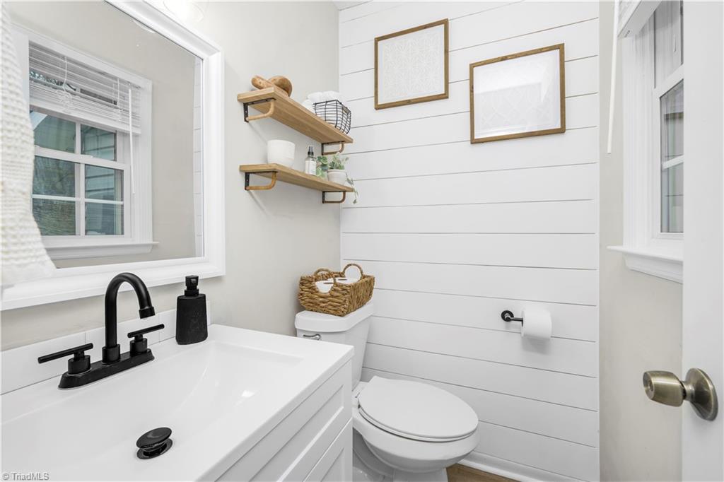 111 Redwood Bend King, NC 27021 - Photo 12 of 18