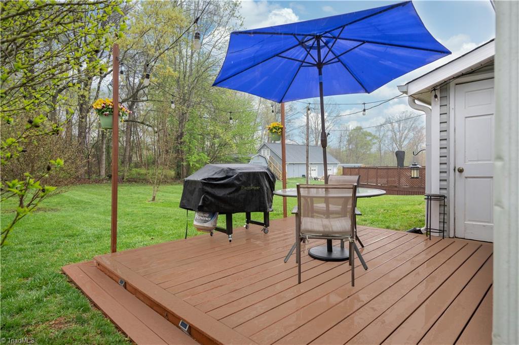 111 Redwood Bend King, NC 27021 - Photo 15 of 18