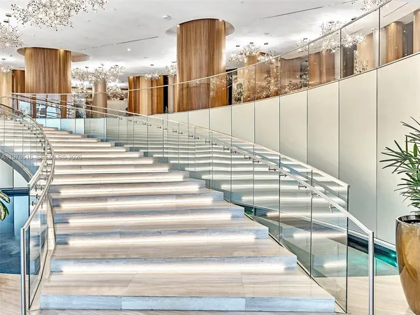 $5,750 | 488 Northeast 18th Street, Unit 2309, Miami, FL 33132