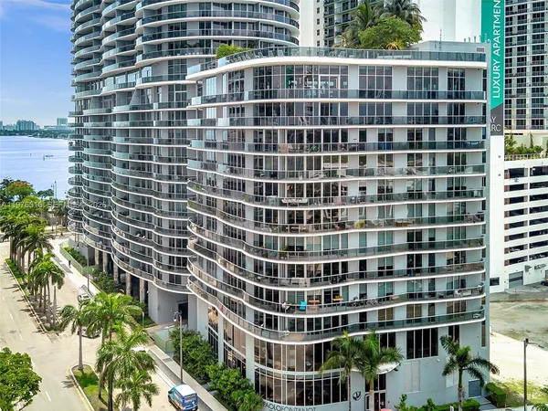 $5,750 | 488 Northeast 18th Street, Unit 2309, Miami, FL 33132