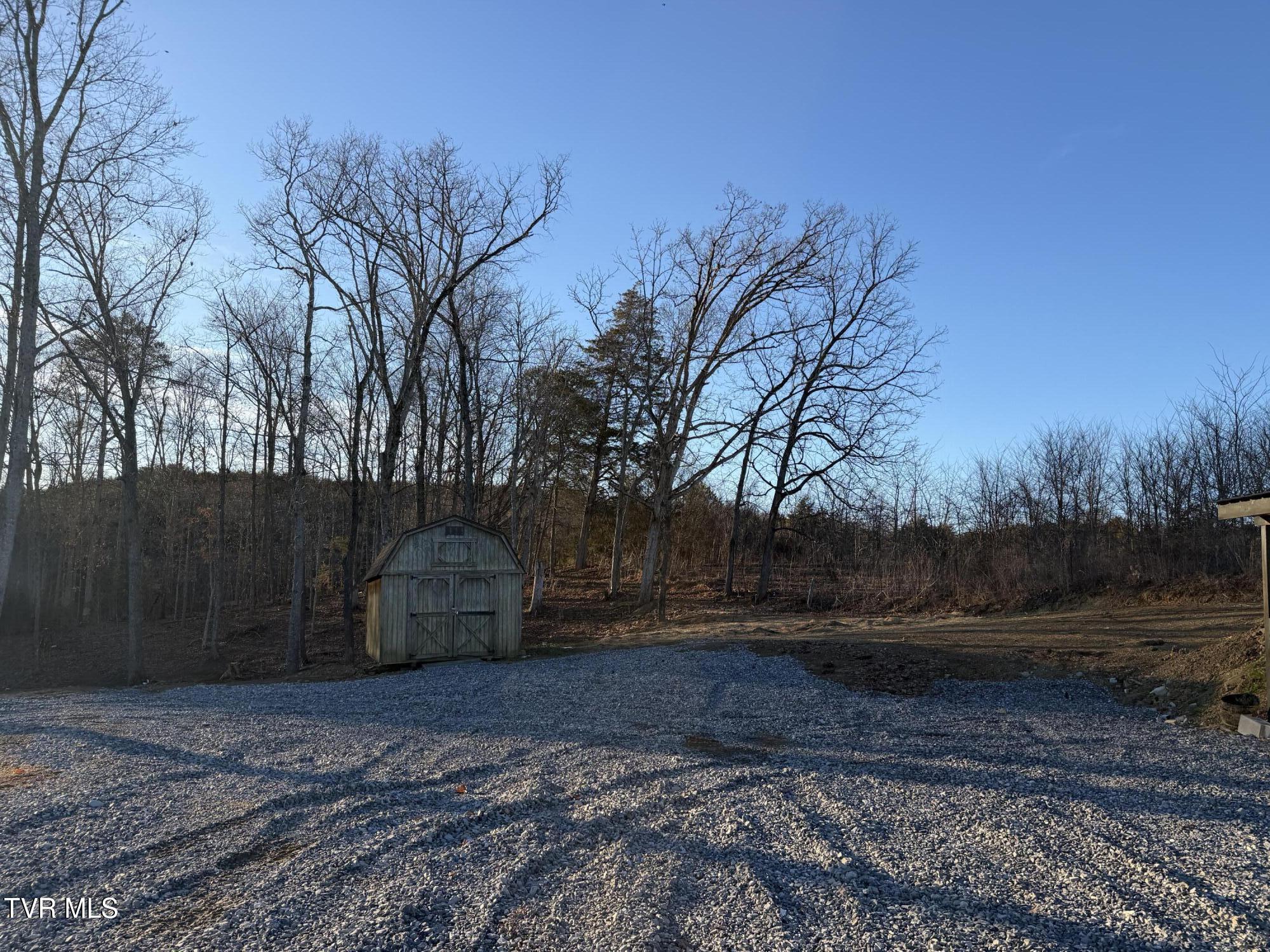 220 Redwood Lane Mosheim, TN 37818 - Photo 13 of 47 IMG_5460