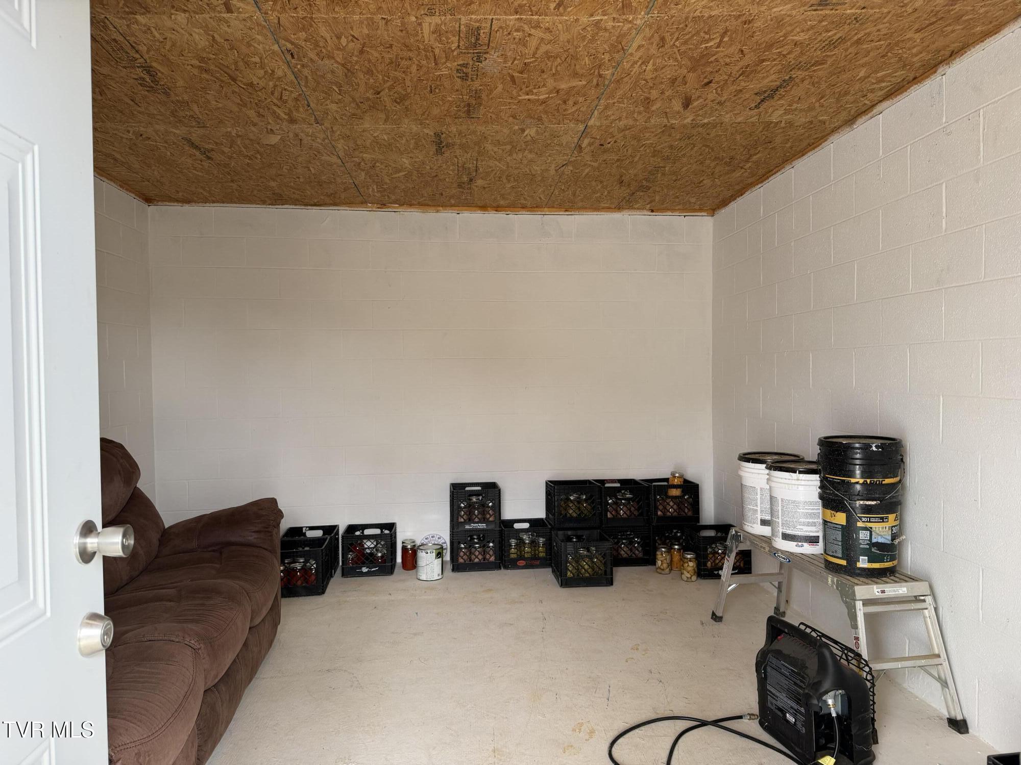 220 Redwood Lane Mosheim, TN 37818 - Photo 16 of 47 IMG_5319