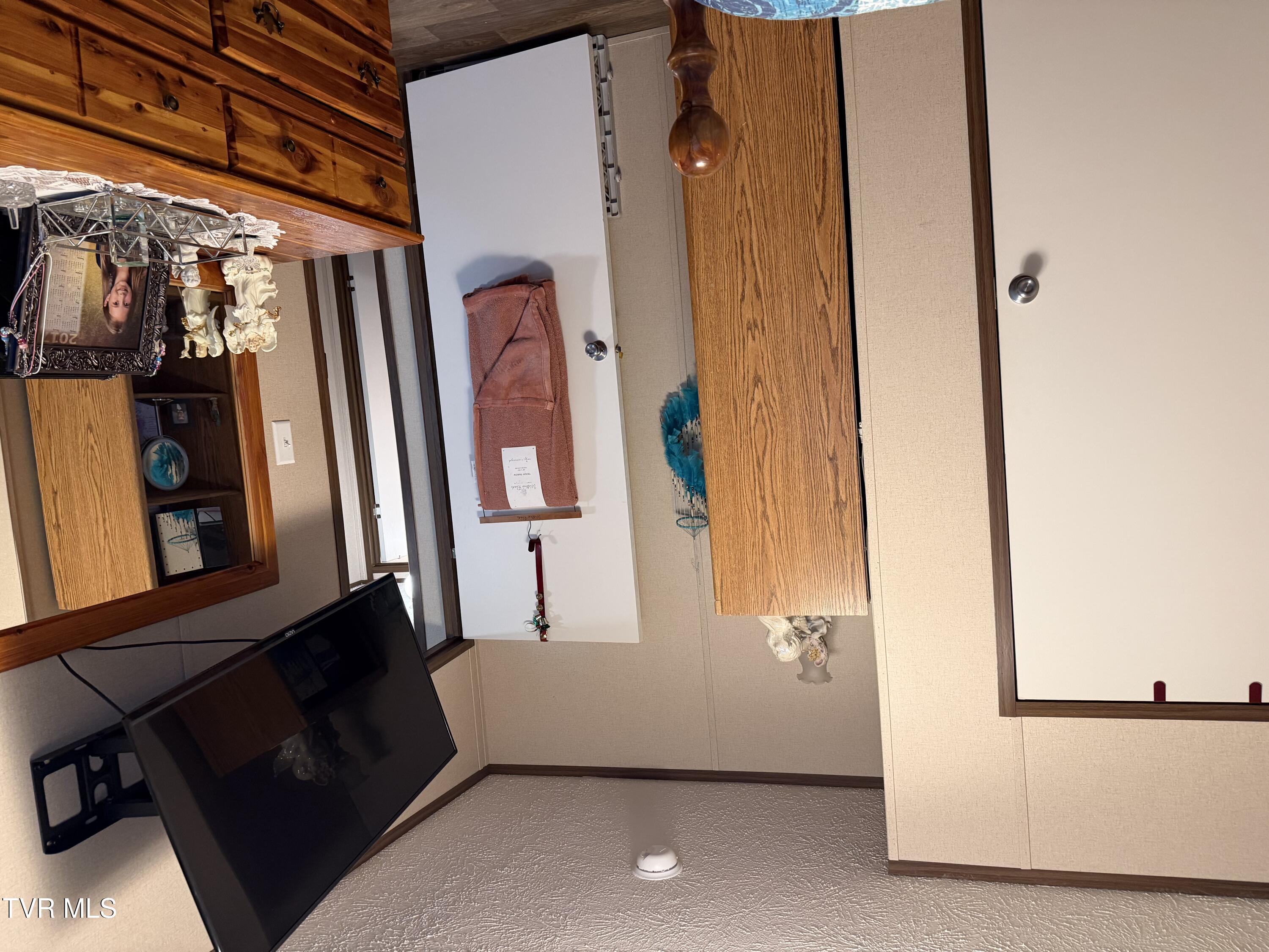 220 Redwood Lane Mosheim, TN 37818 - Photo 39 of 47 IMG_5434