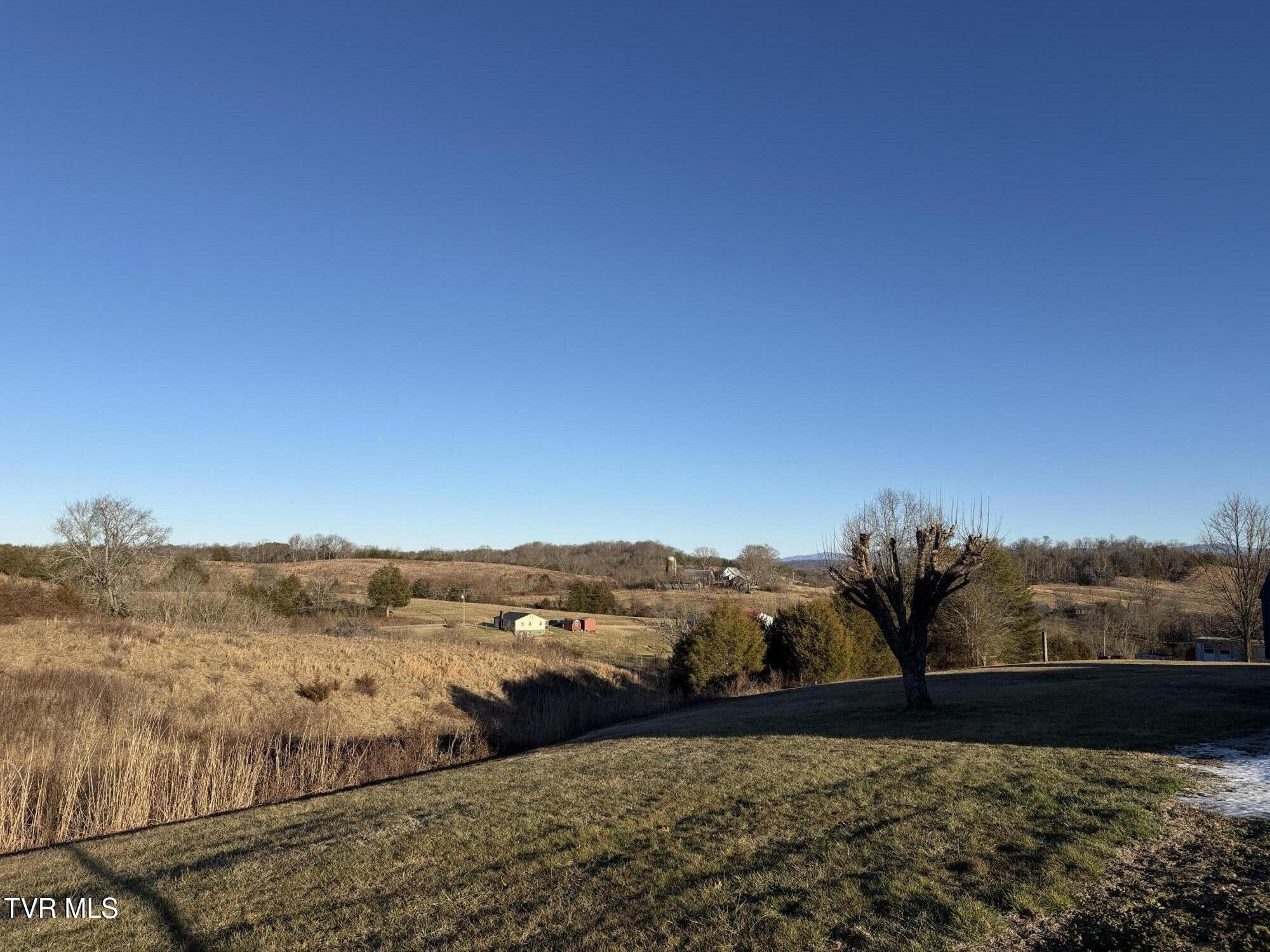 220 Redwood Lane Mosheim, TN 37818 - Photo 6 of 47 IMG_5415