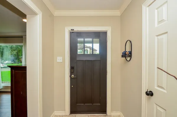 a view of front door with a door