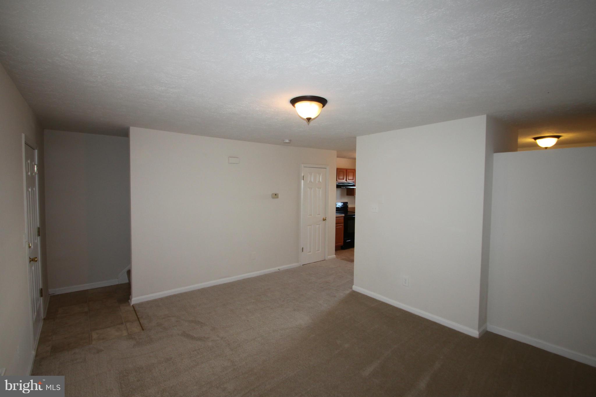 620 Highview Court Culpeper, VA 22701 - Photo 2 of 10 Living Room