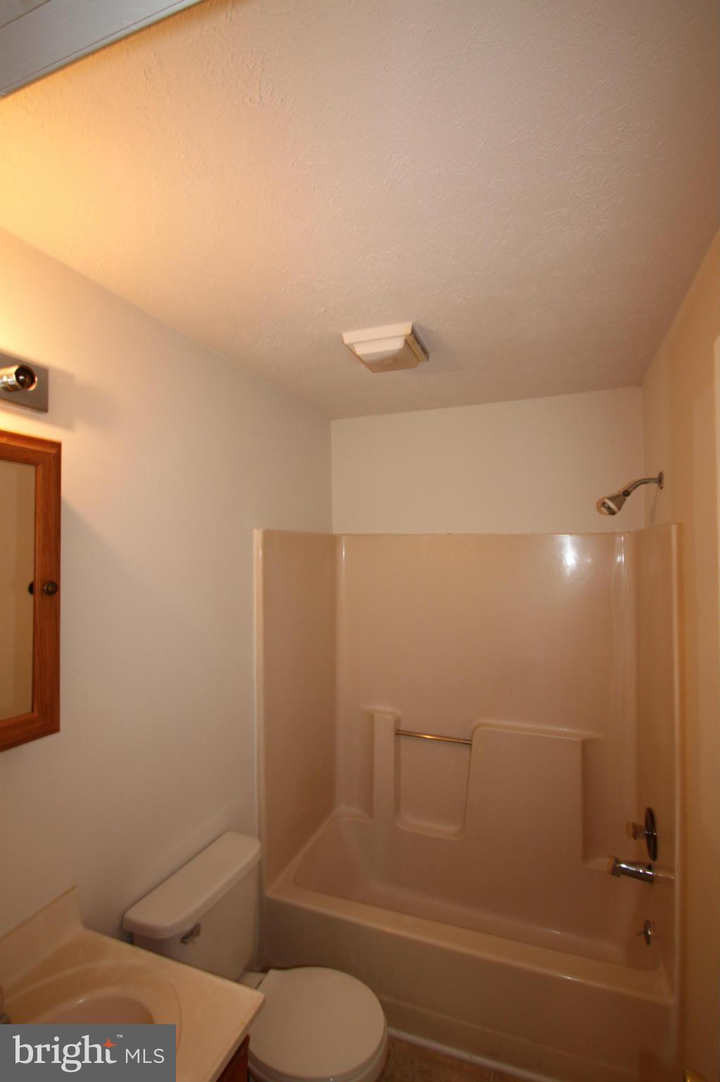 620 Highview Court Culpeper, VA 22701 - Photo 9 of 10 Bath