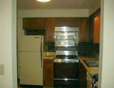 80 B Locust Ridge Drive Pittsburgh, PA 15209 - Photo 3 of 7 Kitchen.
