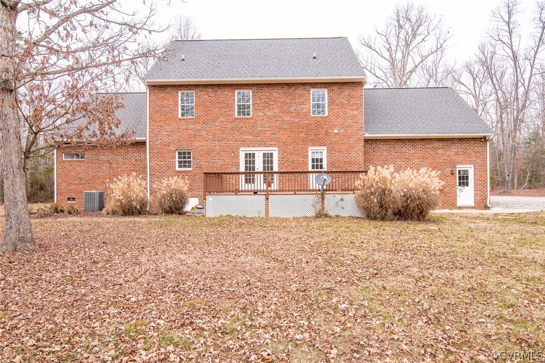 20843 Beaver Dam Road Beaverdam, VA 23015 - Photo 49 of 50 a front view of a house with a yard and garage