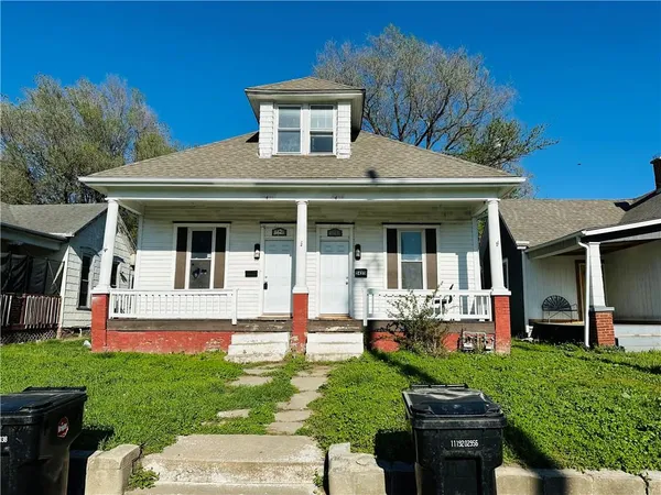 $132,000 | 2421-2423 South 11th Street, St. Joseph, MO 64503