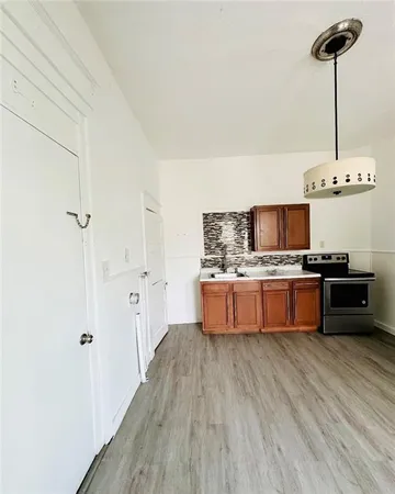 $132,000 | 2421-2423 South 11th Street, St. Joseph, MO 64503
