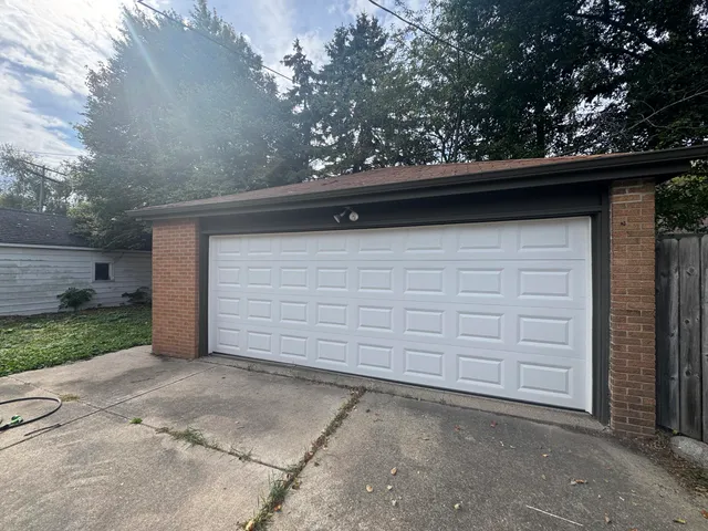 $2,150 | 7706 27th Avenue, Kenosha, WI 53143