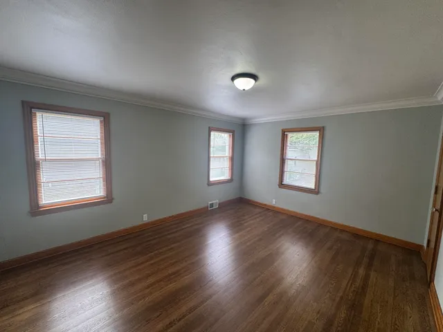 $2,150 | 7706 27th Avenue, Kenosha, WI 53143