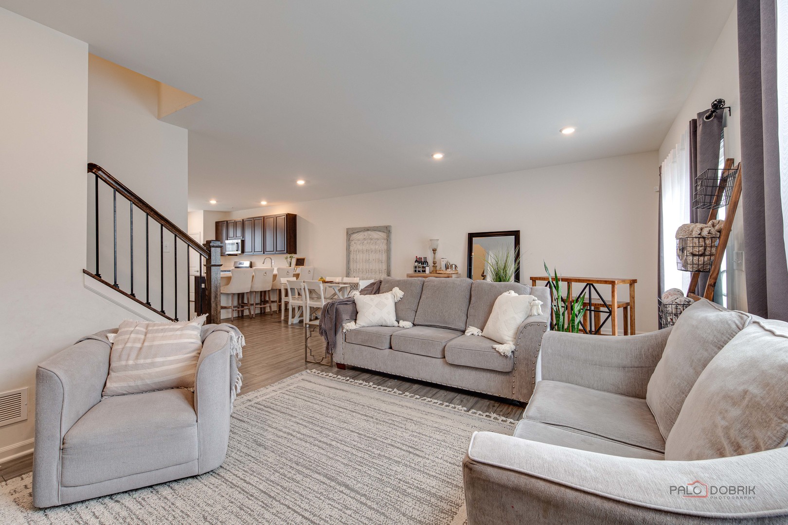 1017 Atterberg Road South Elgin, IL 60177 - Photo 6 of 24 Gallery Image 6