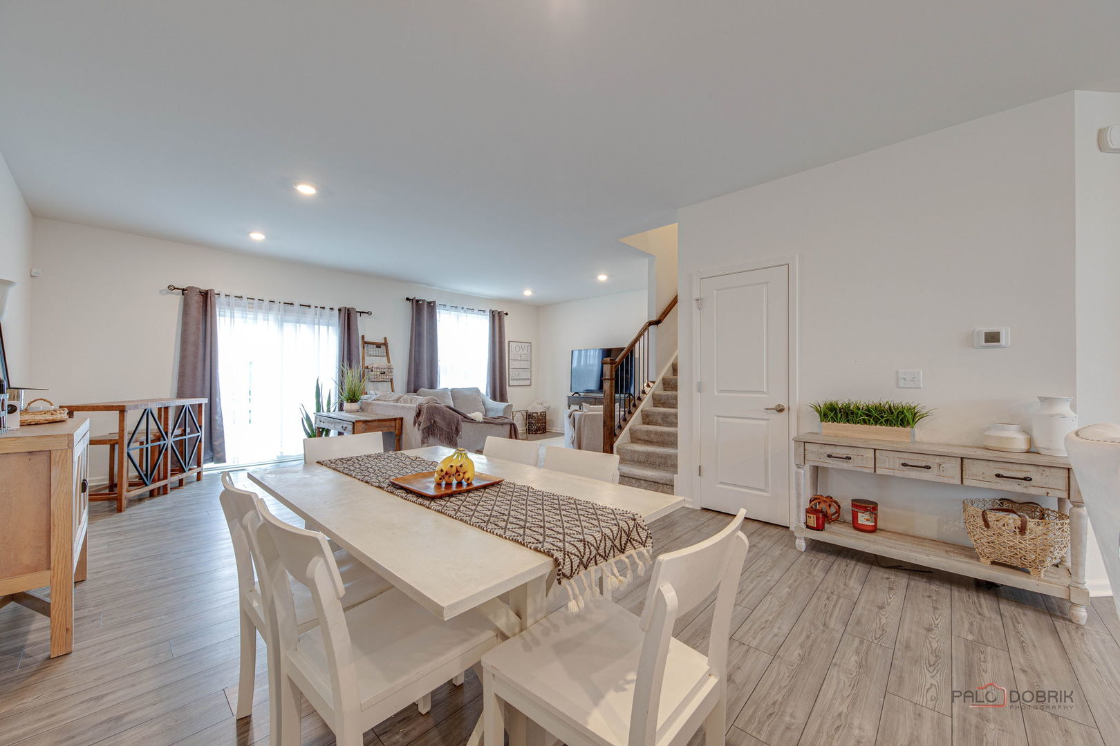 1017 Atterberg Road South Elgin, IL 60177 - Photo 8 of 24 Gallery Image 8