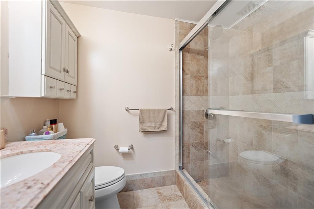 2445 Old Greentree Road, Unit 2B Carnegie, PA 15106 - Photo 17 of 25 Gallery Image 17