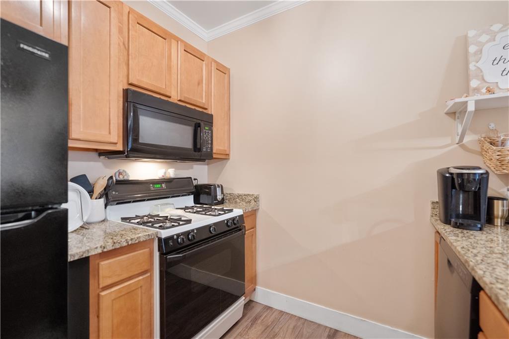 2445 Old Greentree Road, Unit 2B Carnegie, PA 15106 - Photo 7 of 25 Gallery Image 7