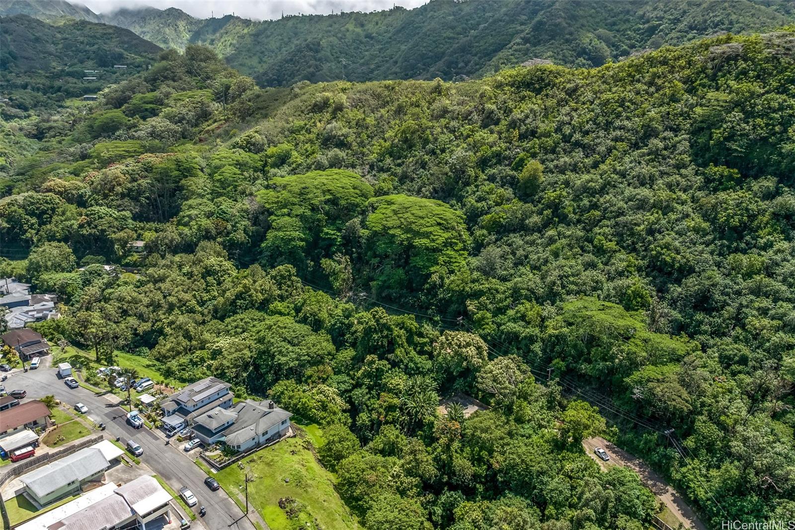 2640 Lai Road, Unit E Honolulu, HI 96816 - Photo 21 of 25 an aerial view of residential house with outdoor space