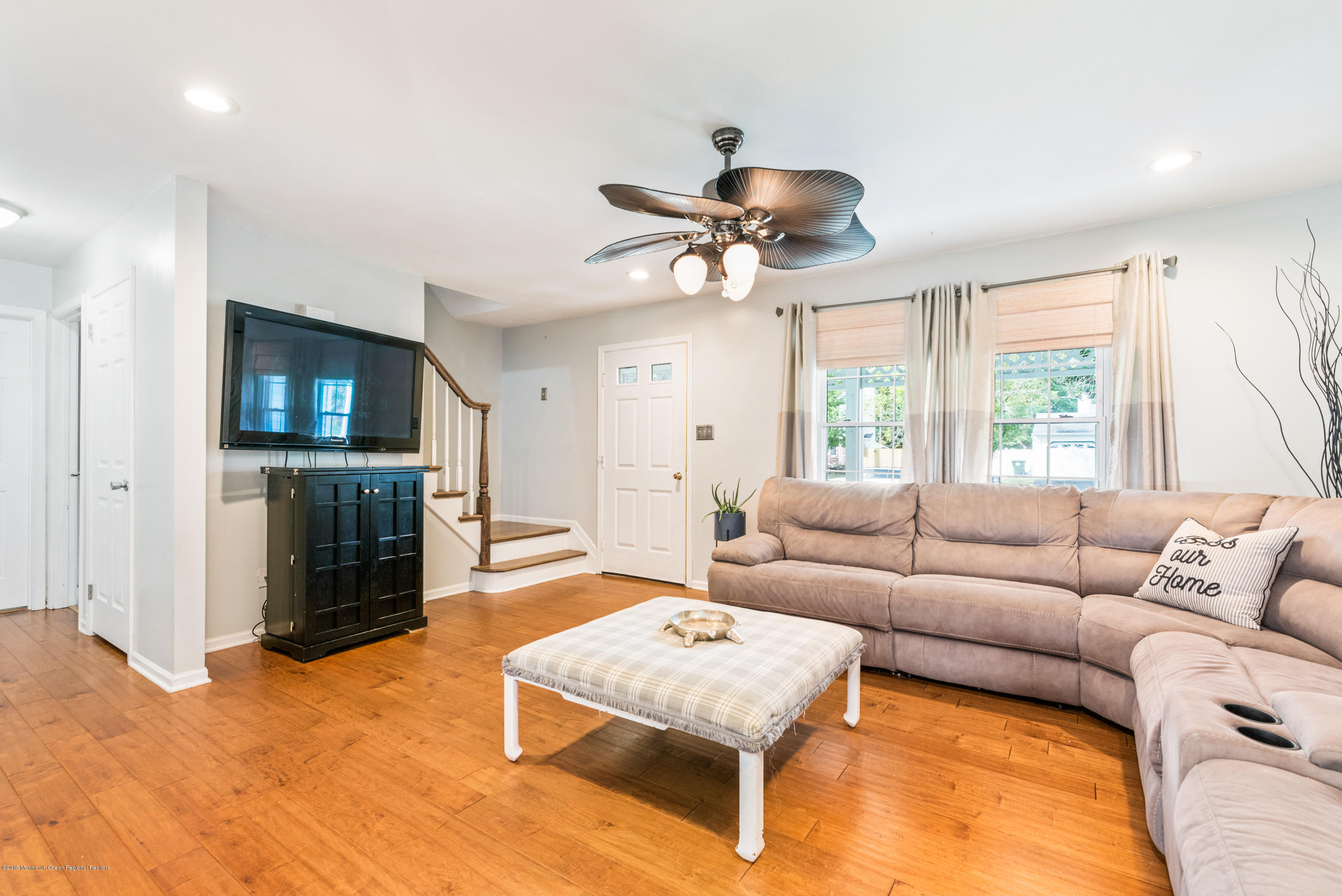 130 Starlight Road Howell, NJ 07731 - Photo 5 of 28 Living Room