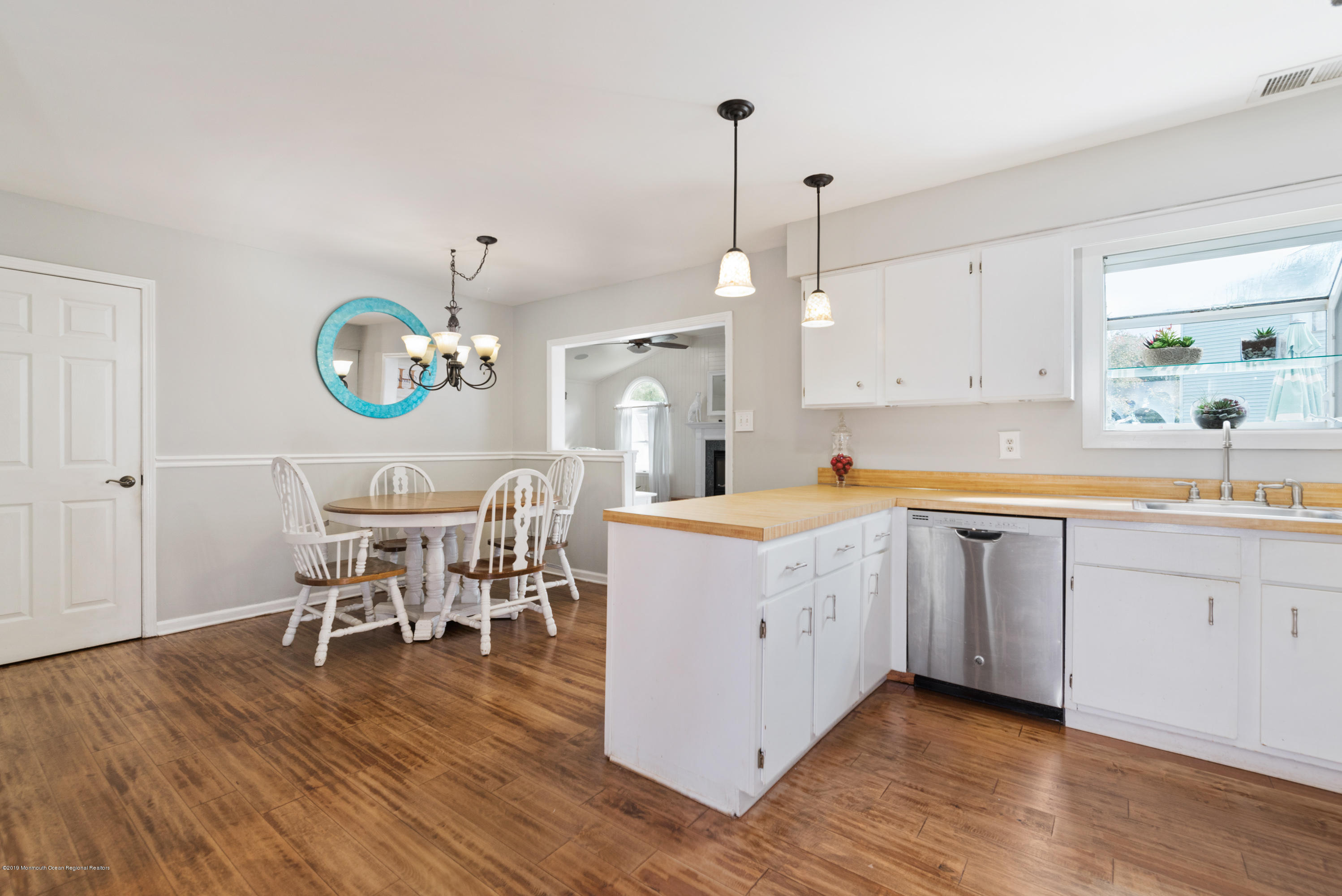 130 Starlight Road Howell, NJ 07731 - Photo 9 of 28 Dinette