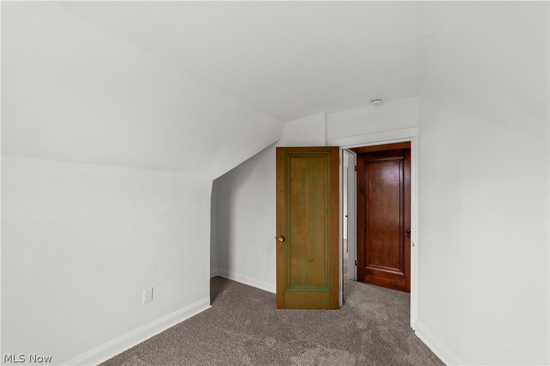 6098 Manchester Road Parma, OH 44129 - Photo 24 of 41