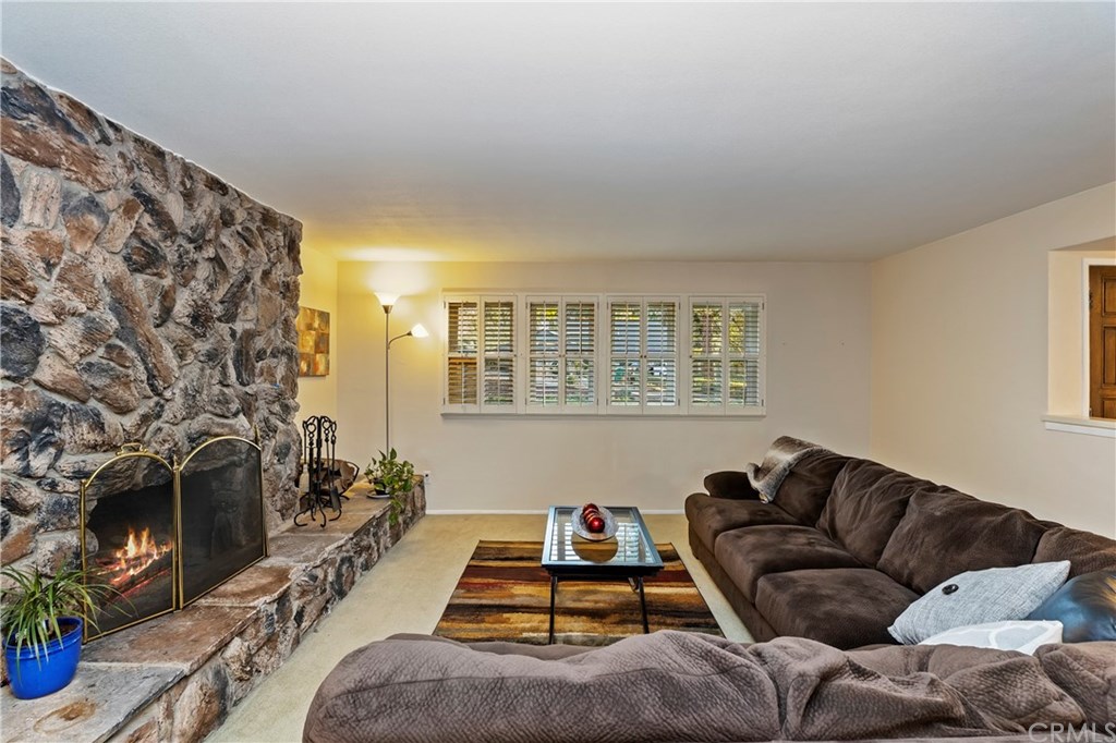 1377 Ransom Road Riverside, CA 92506 - Photo 7 of 59