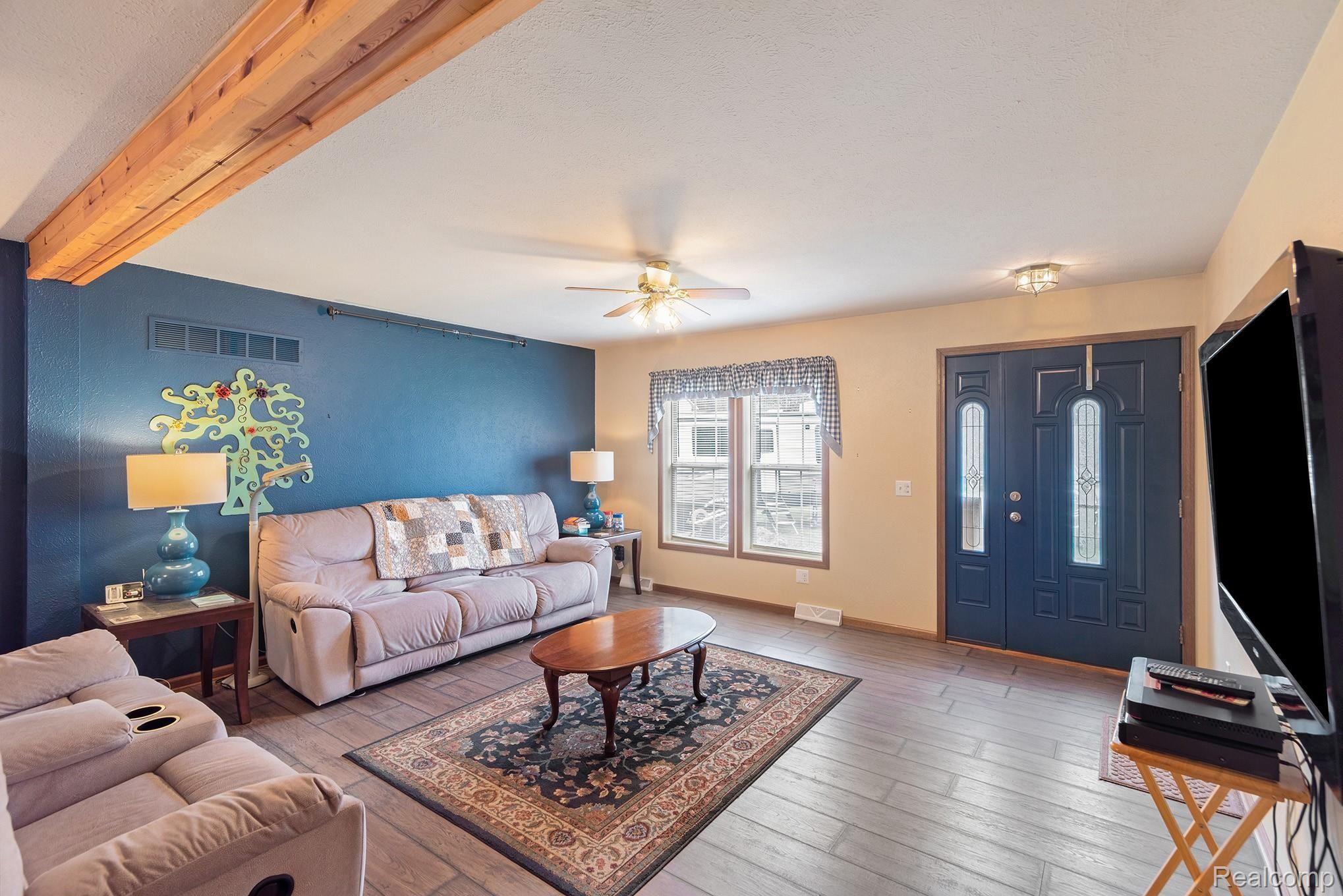 2585 West Swaffer Road Millington, MI 48746 - Photo 7 of 24 DSC_0896.jpg