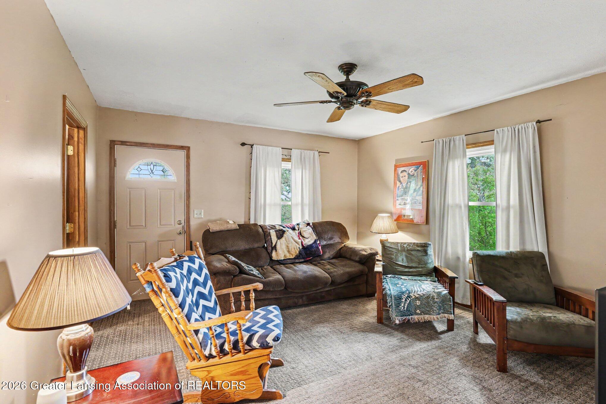5645 Rossman Road Onondaga, MI 49264 - Photo 16 of 32 Living Room
