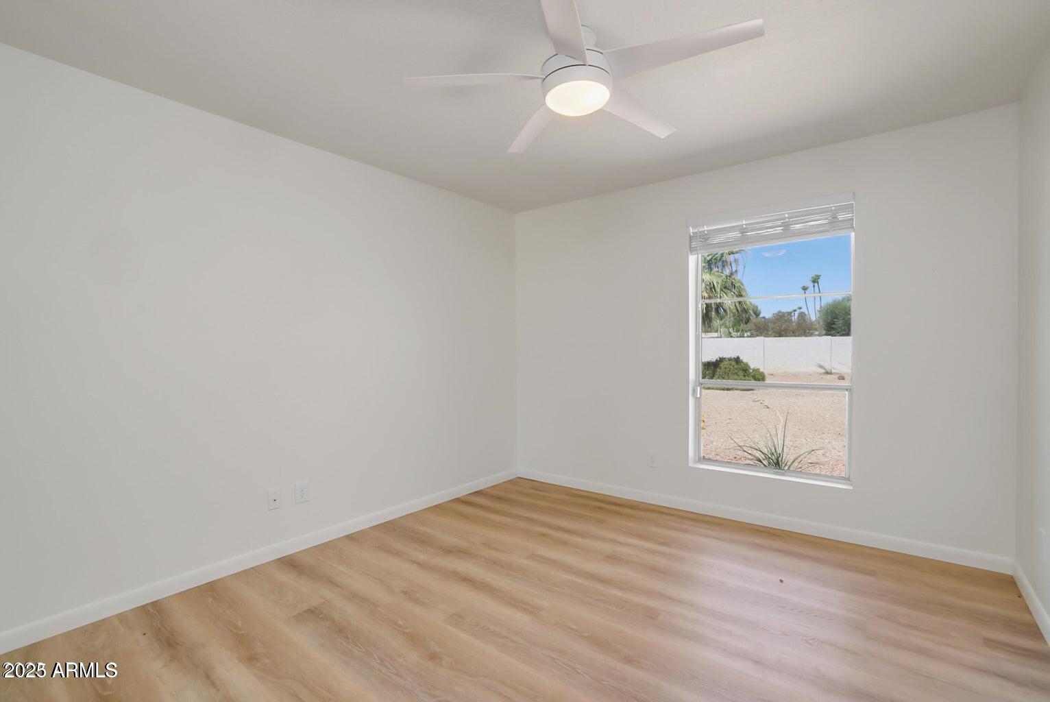 511 East Calavar Road Phoenix, AZ 85022 - Photo 16 of 31 room 2
