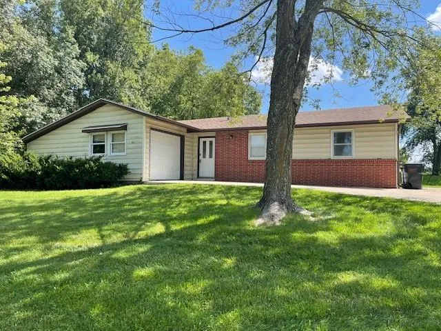 $1,350 | 1406 West Main Terrace, Savannah, MO 64485