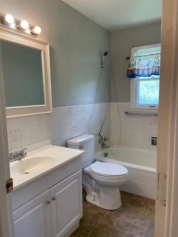 $1,350 | 1406 West Main Terrace, Savannah, MO 64485