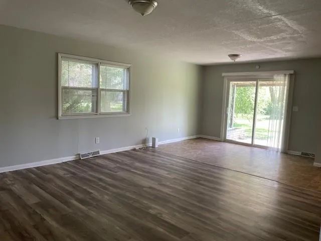 $1,350 | 1406 West Main Terrace, Savannah, MO 64485