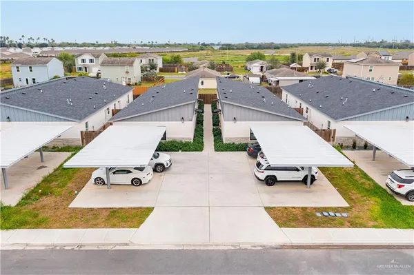 $1,275 | 1511 Playa Drive, Unit 2, Weslaco, TX 78596