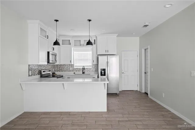 $1,300 | 1511 Playa Drive, Unit 2, Weslaco, TX 78596