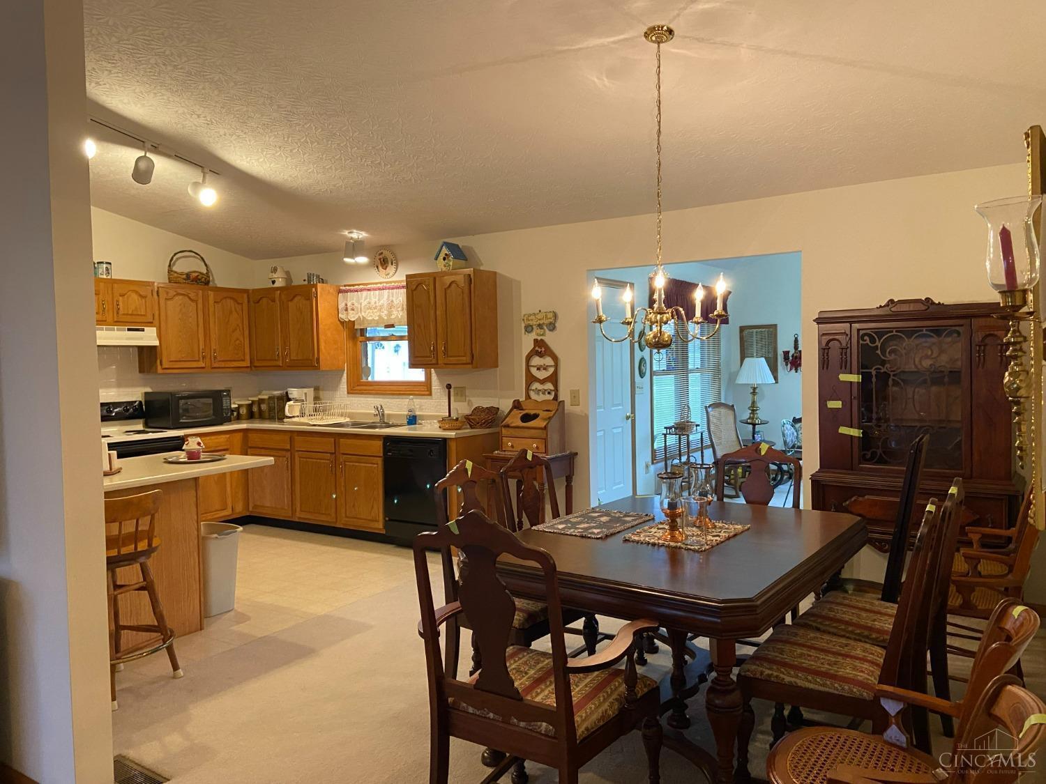 5180 Dearth Road Springboro, OH 45066 - Photo 9 of 24 Gallery Image 9