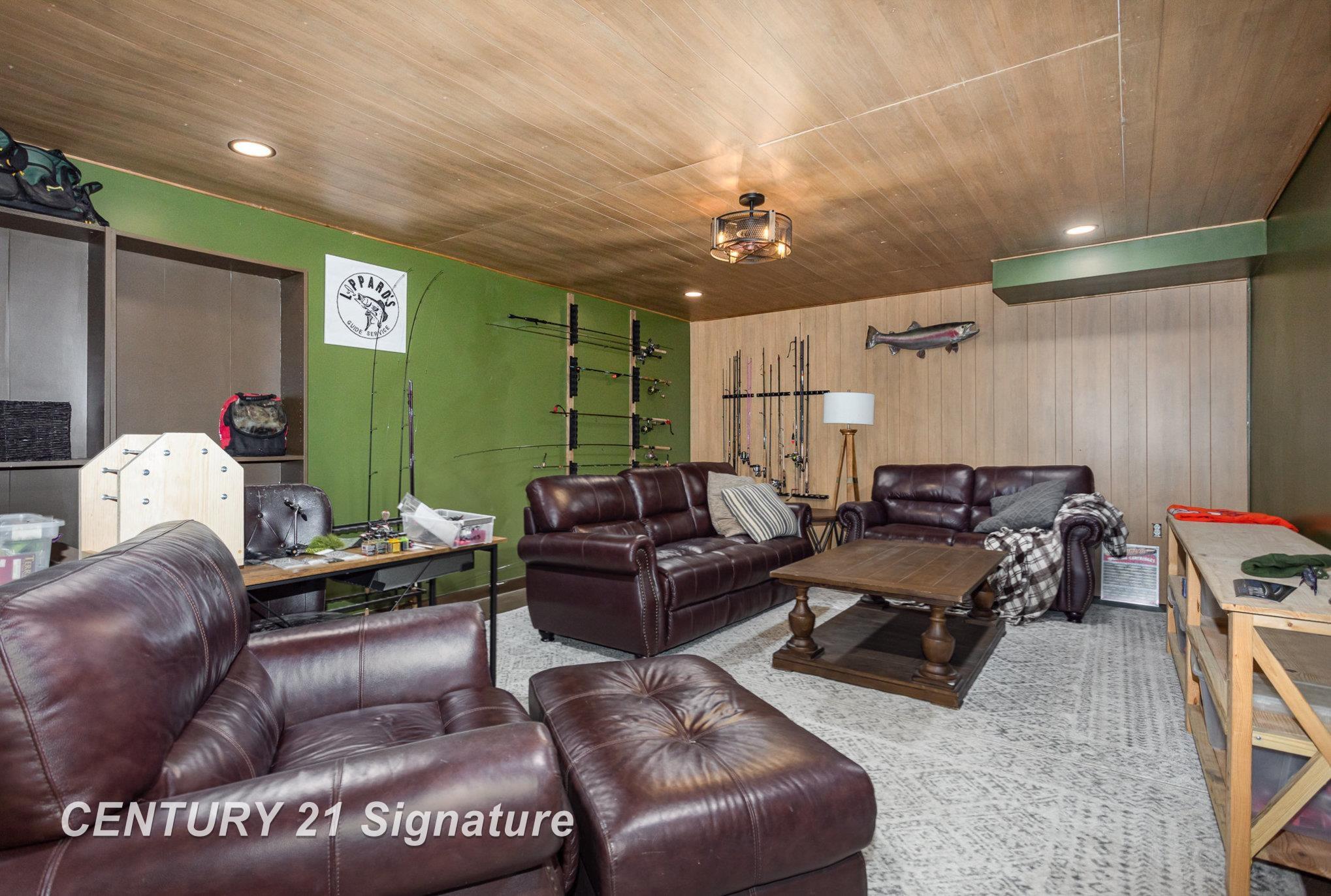 4644 Curve Road Freeland, MI 48623 - Photo 40 of 64