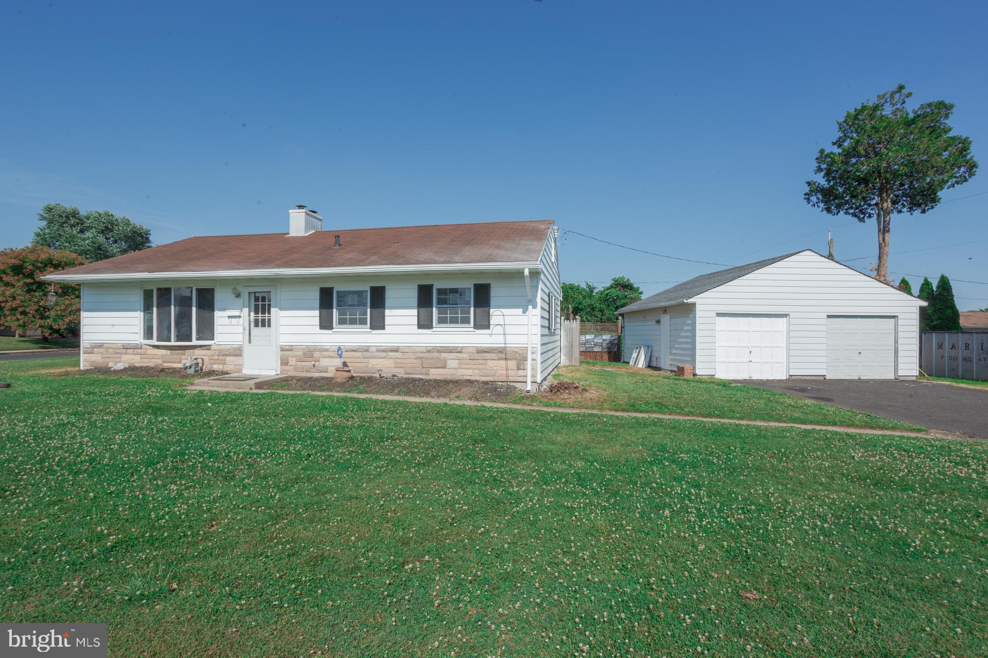 368 Devon Road Fairless Hills, PA 19030 - Photo 1 of 25 Gallery Image 1