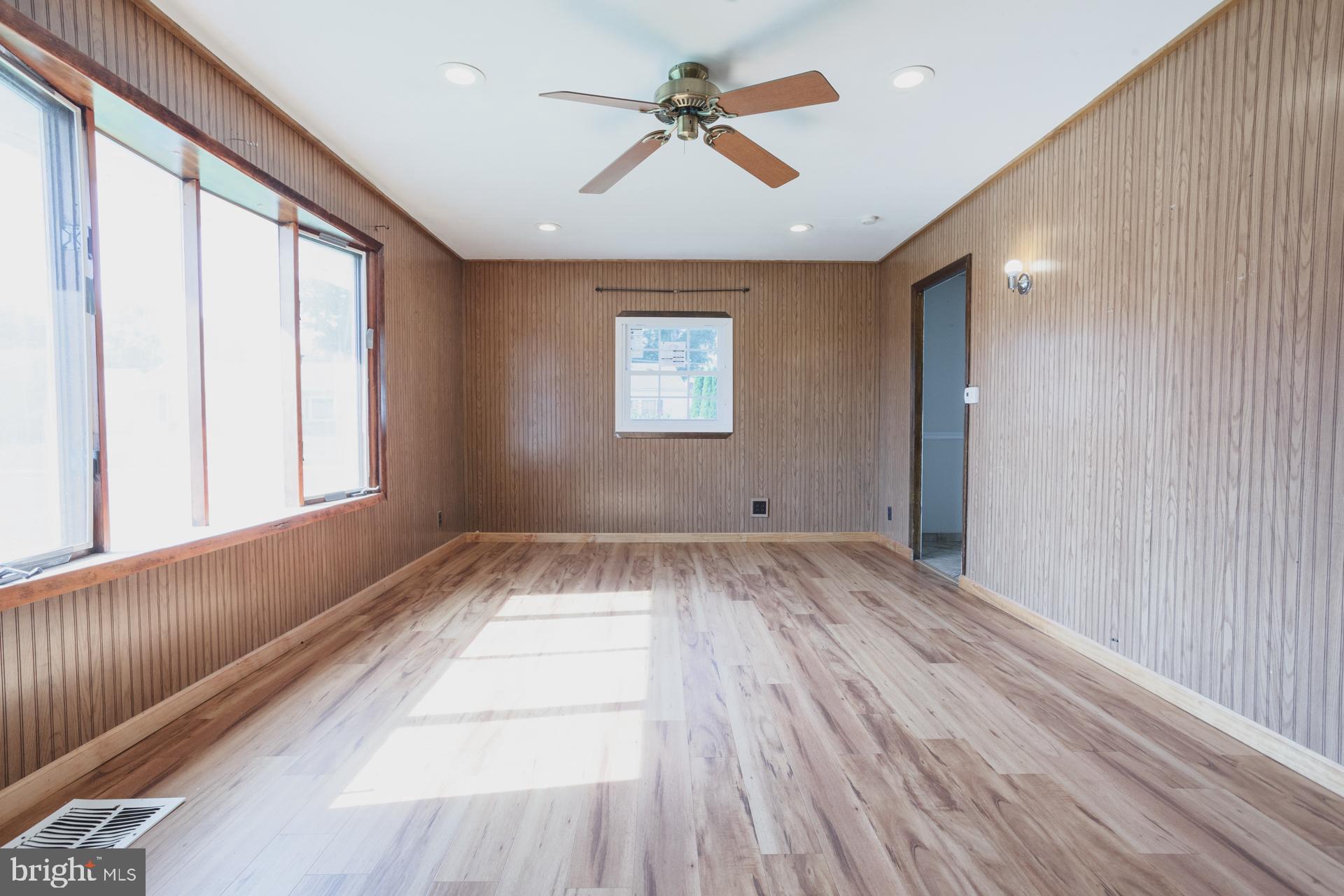 368 Devon Road Fairless Hills, PA 19030 - Photo 18 of 25 Gallery Image 18