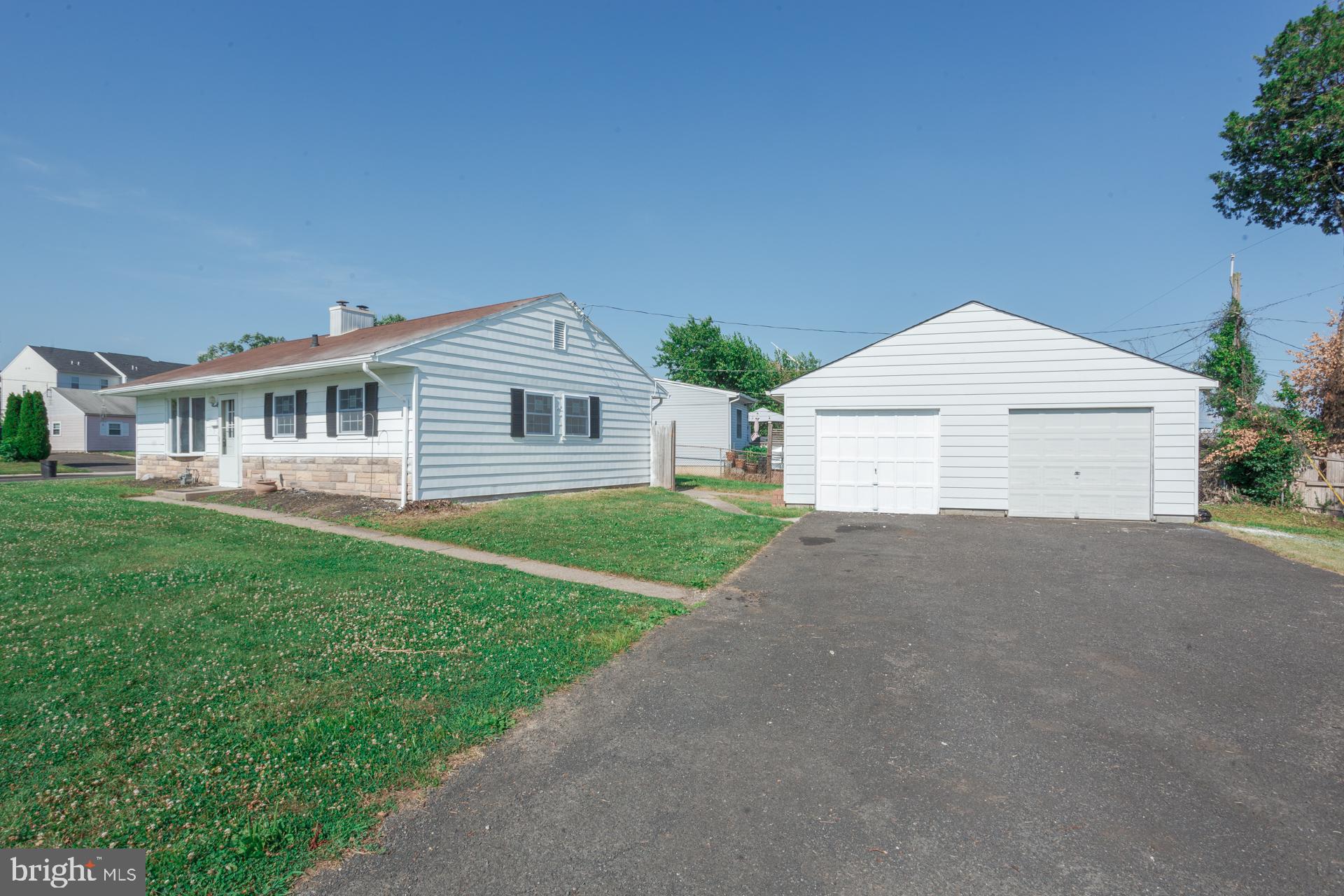 368 Devon Road Fairless Hills, PA 19030 - Photo 24 of 25 Gallery Image 24