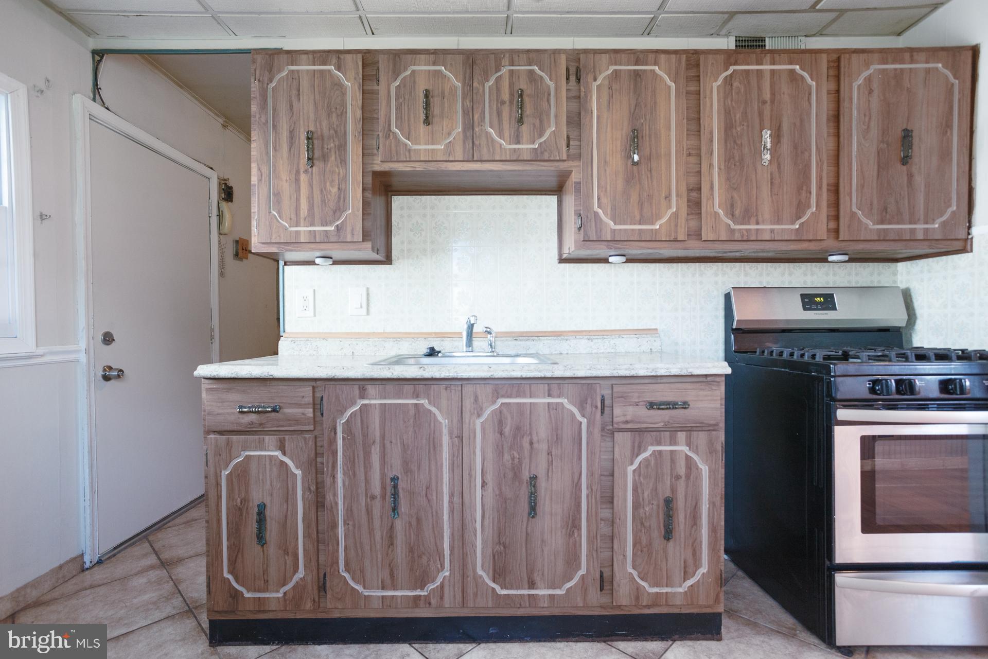 368 Devon Road Fairless Hills, PA 19030 - Photo 8 of 25 Gallery Image 8