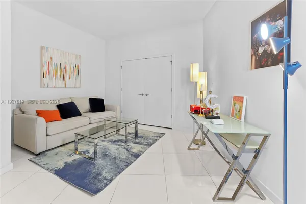 $9,999 | 851 Northeast 1st Avenue, Unit 2601, Miami, FL 33132