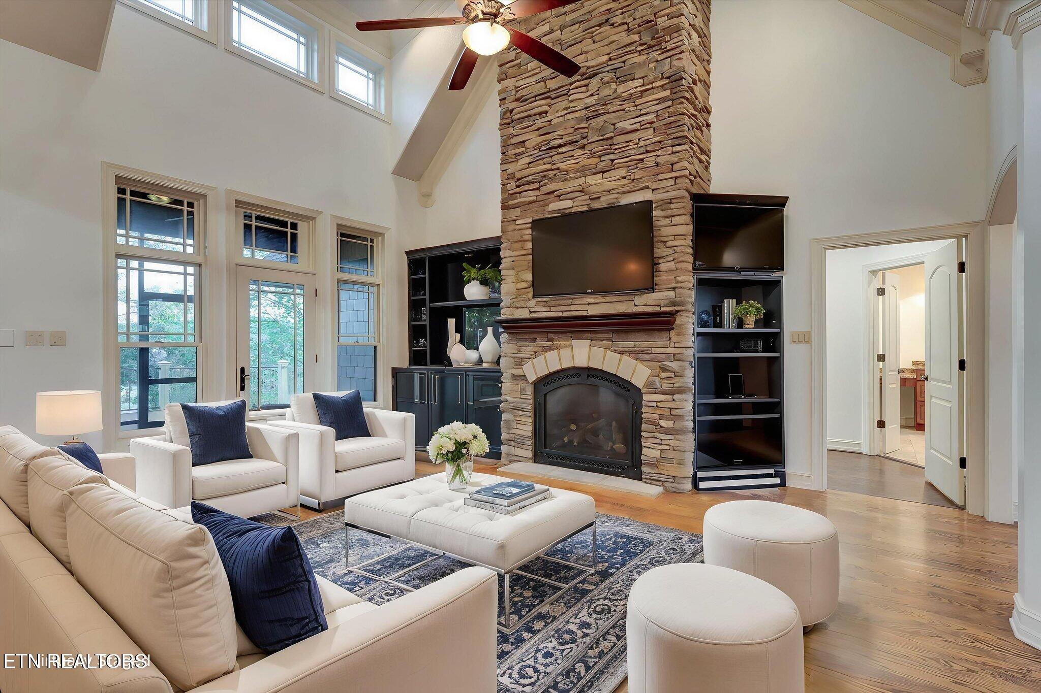 494 Chestnut Lane Loudon, TN 37774 - Photo 10 of 58 Living Room Virtually Staged