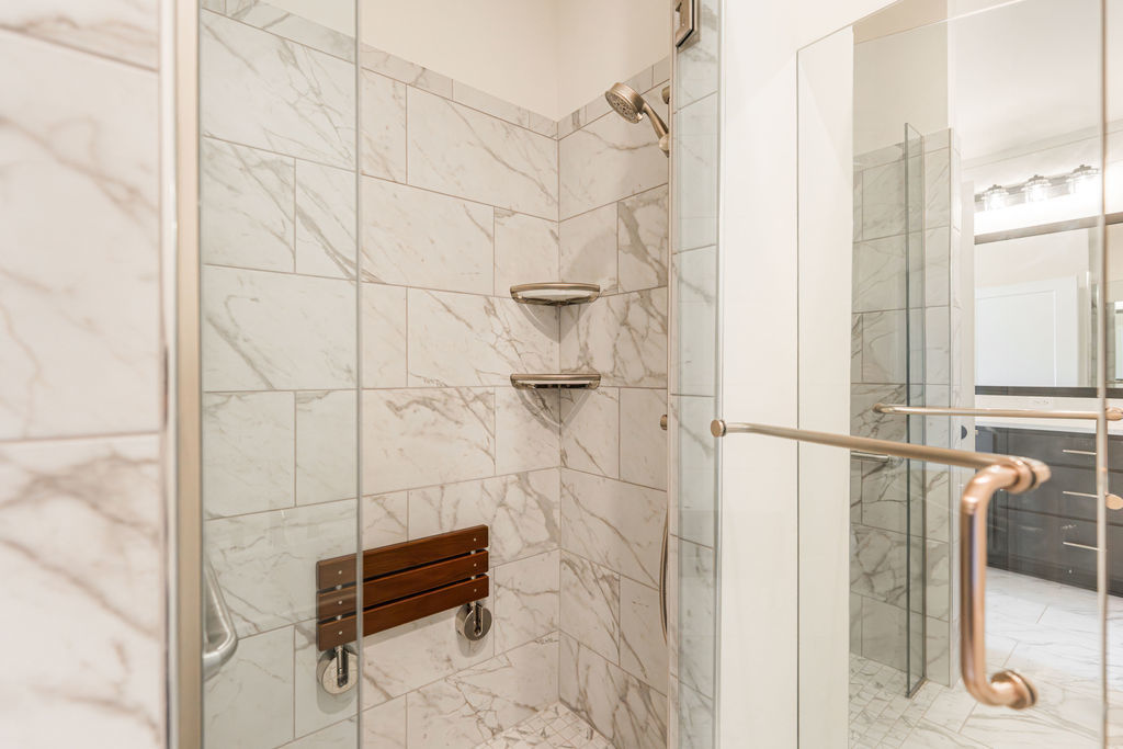 46 Kloe Lane, Unit 46 Sycamore, IL 60178 - Photo 27 of 54 a bathroom with a shower