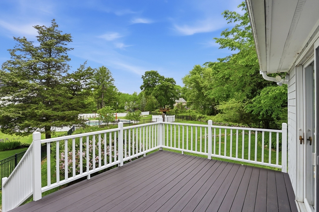 6 Hillcrest Road Bedford, MA 01730 - Photo 27 of 33