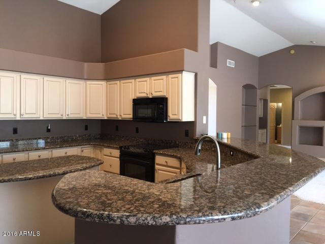 118 East Irvine Road Phoenix, AZ 85086 - Photo 23 of 61 Gourmet Kitchen