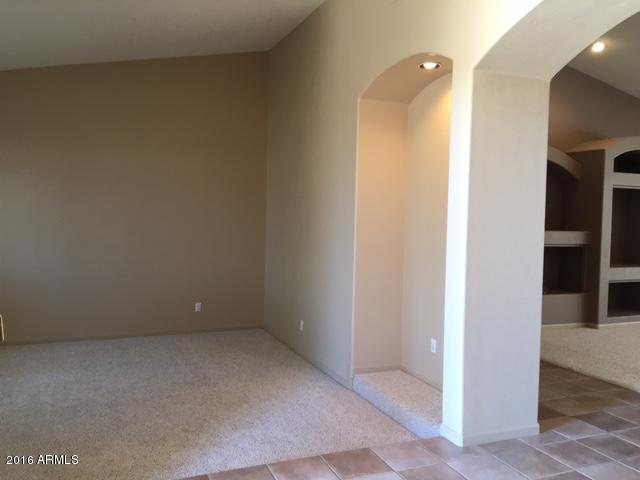 118 East Irvine Road Phoenix, AZ 85086 - Photo 9 of 61 Front living room