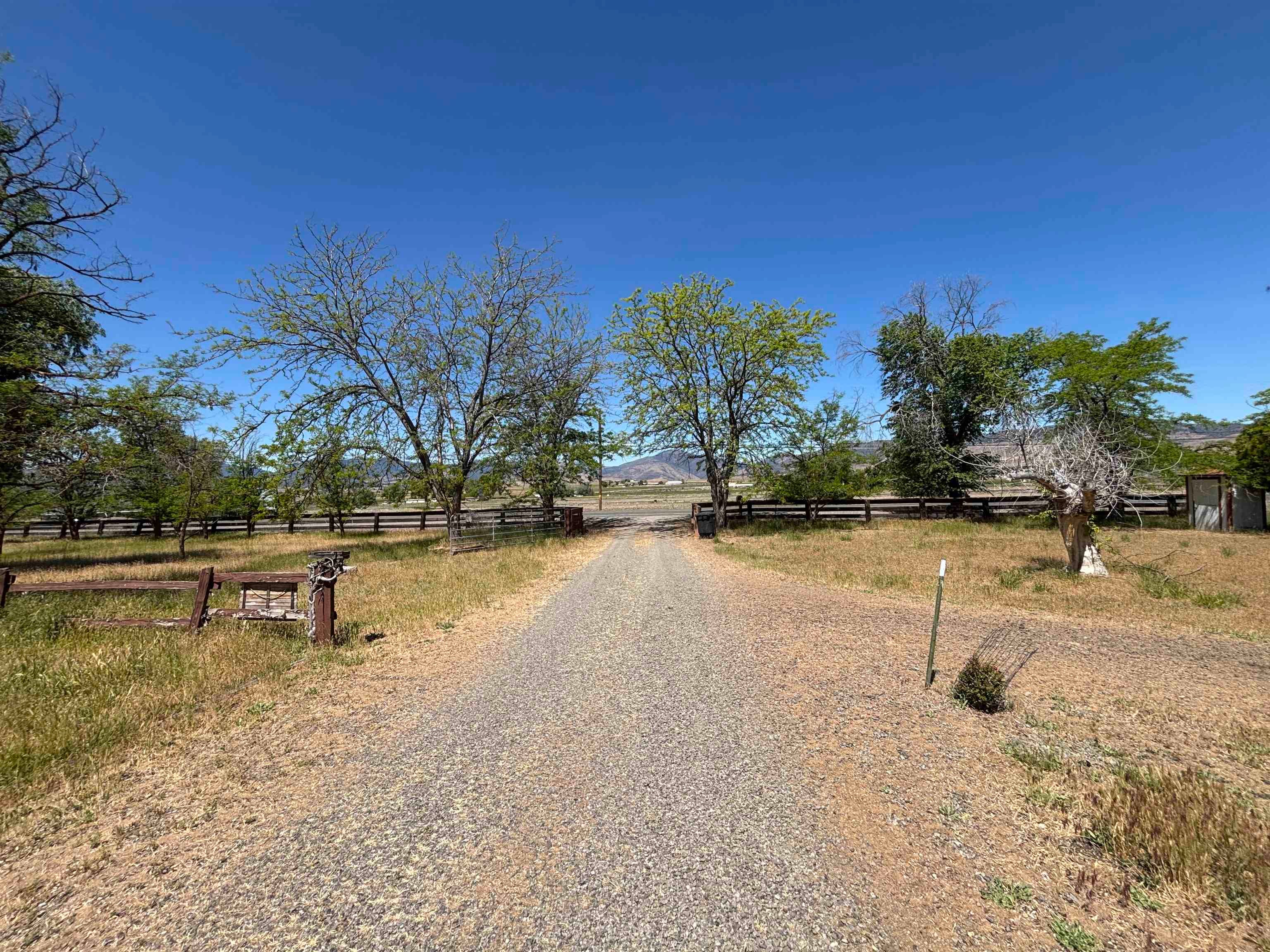 800 Airport Road Montague, CA 96064 - Photo 3 of 5 Gallery Image 3