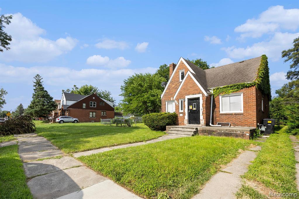 14245 Rutherford Street Detroit, MI 48227 - Photo 2 of 22