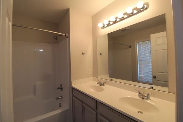 $1,900 | 2941 Locust Grv Court, Harrisonburg, VA 22801