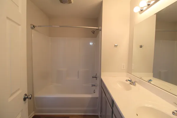 $1,900 | 2941 Locust Grv Court, Harrisonburg, VA 22801